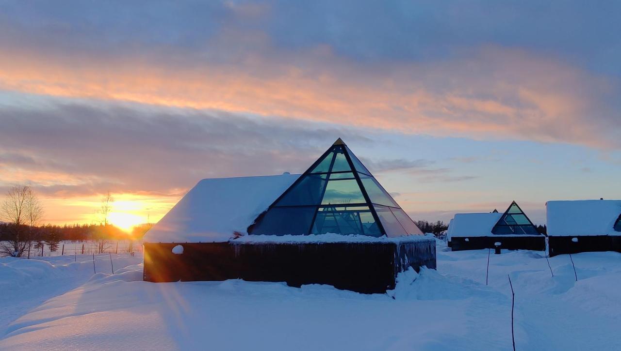 Aurora Pyramid Glass Igloos Kongas ภายนอก รูปภาพ